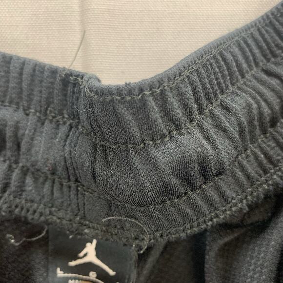 *SOLD ** Nike Air Jordan Shorts Mens Large Black Basketball Workout Gym Jumpman - Picture 4 of 8